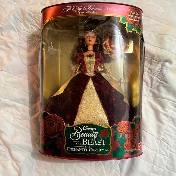 Holiday Edition Belle Disney beauty and the Beast enchanted Christmas doll - Picture 1 of 1